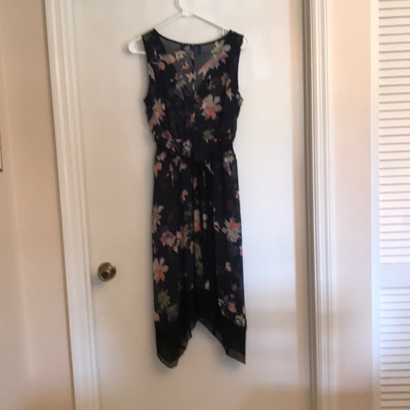 Handkerchief bottom - Picture 2 of 2